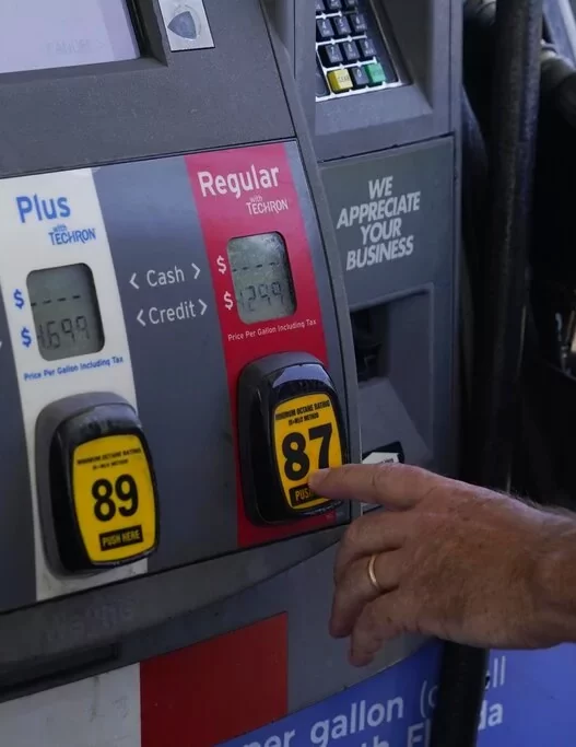 Gas prices: Decrease at the pumps to begin the work week