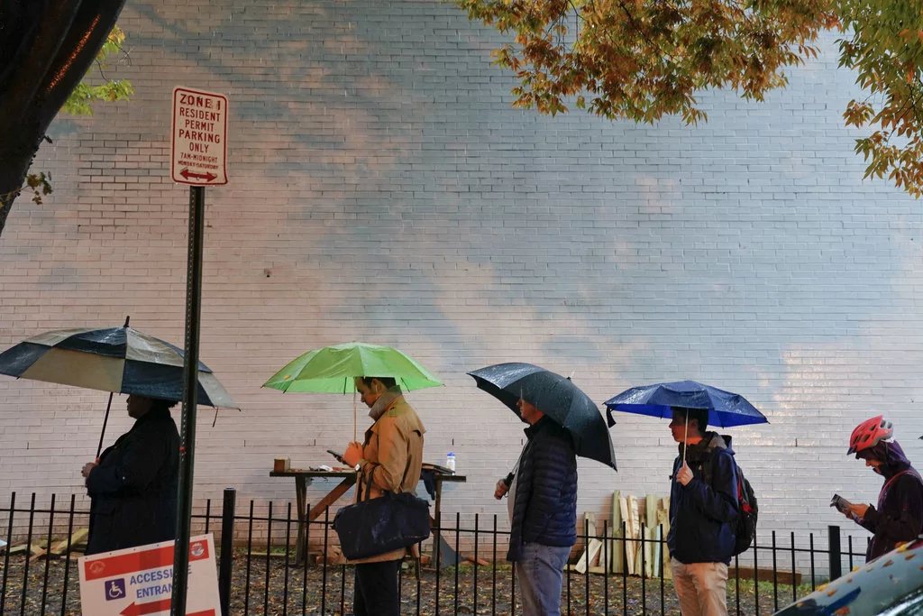 Group of unarmed civilians keep the peace at DC farmers market