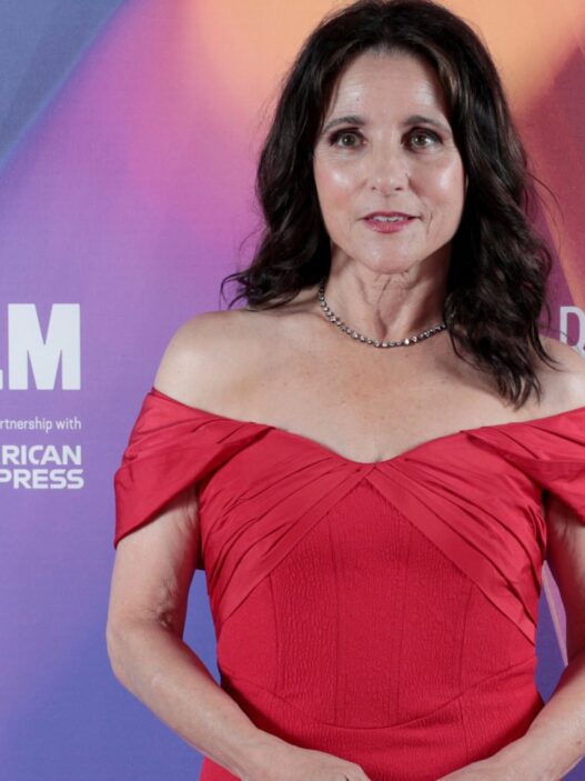 Julia Louis-Dreyfus Drops Absurd Take To Protect Kamala’s Image