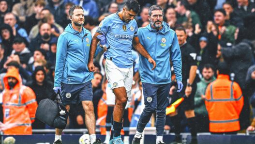 Man City midfielder Rodri reportedly suffers season-ending ACL injury