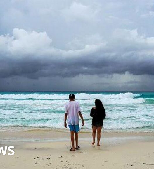 Storm Helene intensifies to hurricane as it heads to Mexico and Florida