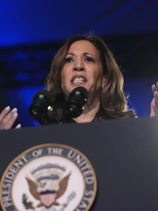 WATCH LIVE: Harris addresses crowd in Pittsburgh on economic plans