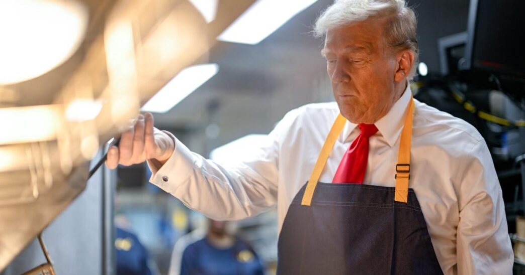 Trump mans the fryer at Pennsylvania McDonald's | Pennsylvania