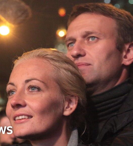 Alexei Navalny's widow Yulia says she'll stand as Russian President