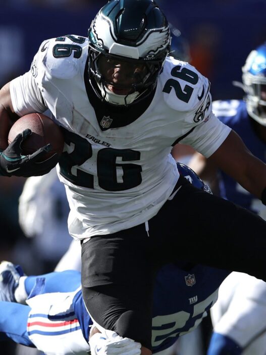 Eagles’ Saquon Barkley Has Incredibly Powerhouse Day Against Giants, Shuts Up New York Boobirds In Shellacking Fashion