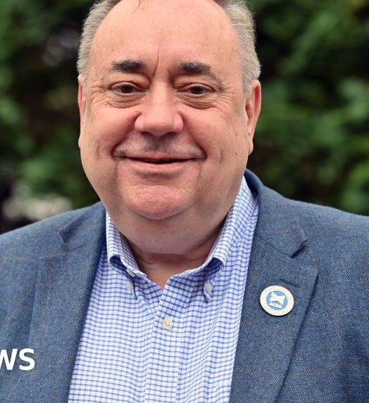 Former Scottish First Minister Alex Salmond dies