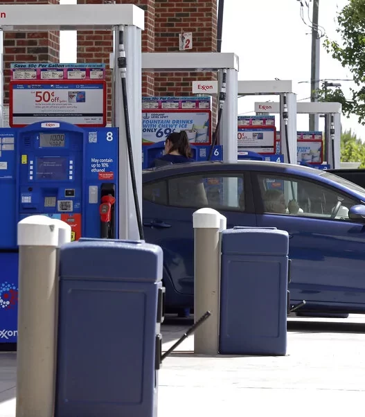 Gas prices: Costs remain higher than a week ago