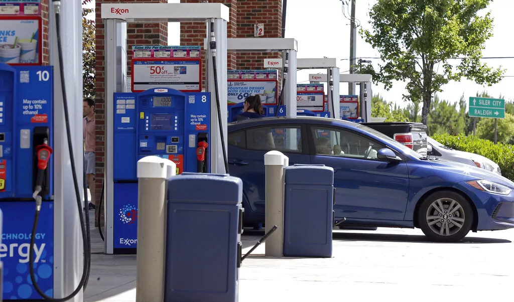 Gas prices: Costs remain higher than a week ago