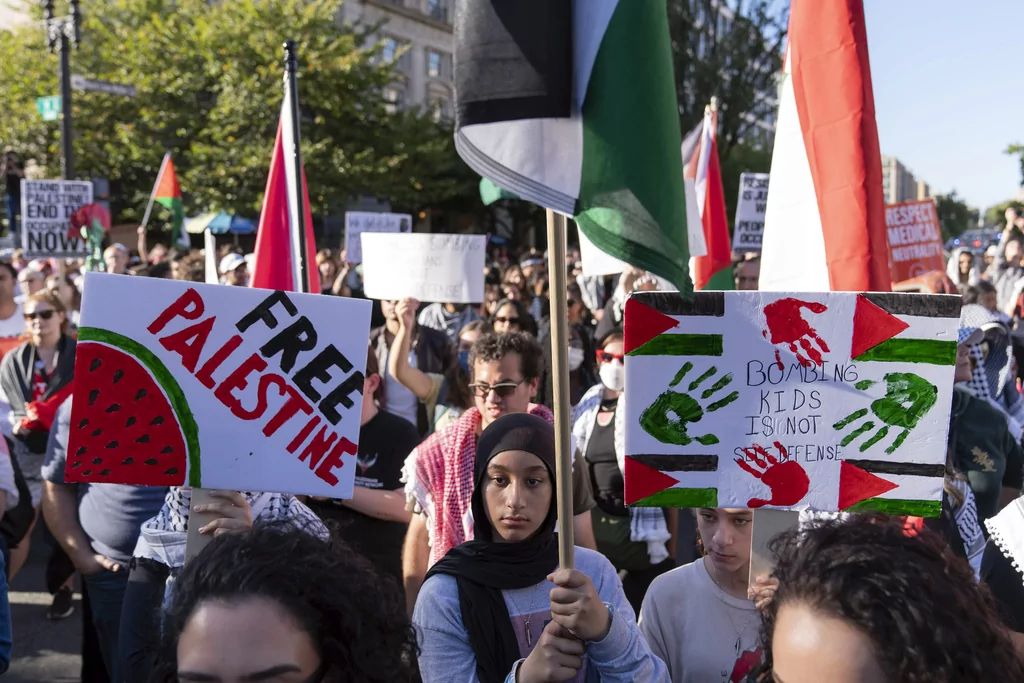 Jewish and anti-Israel students protest at Columbia on Oct. 7 anniversary