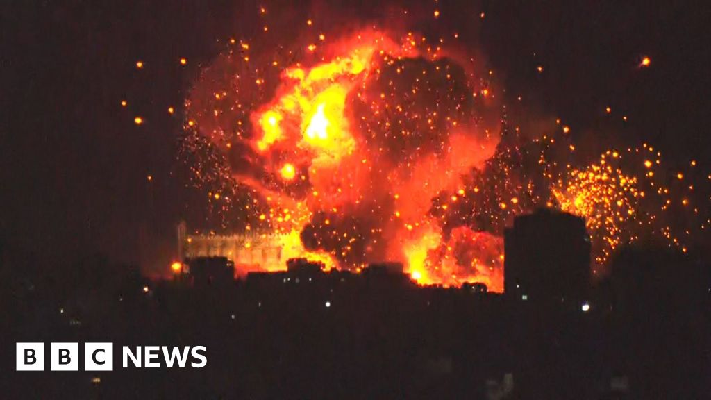 Moment huge explosion shakes Beirut