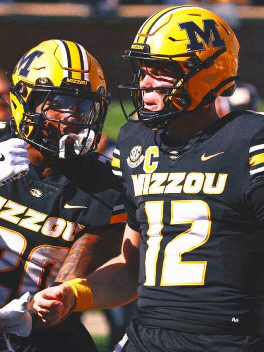 'Nothing was going to stop me': Brady Cook returns from hospital, leads Mizzou to win