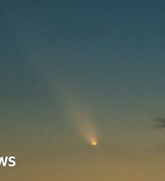 Pictures from around the UK of Comet A3