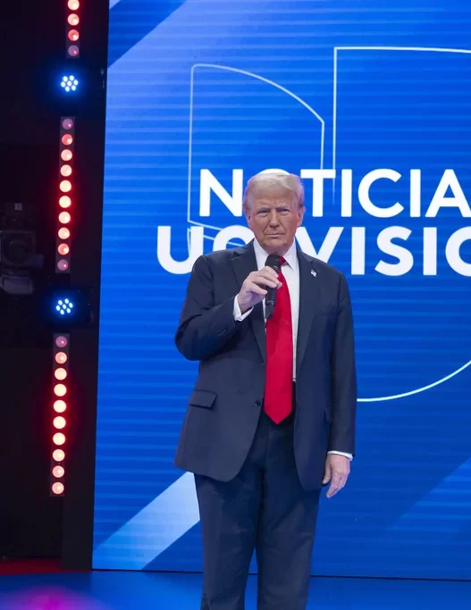 Trump tones down immigration rhetoric during Univision town hall