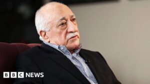 Turkish cleric accused of being behind 2016 coup dies