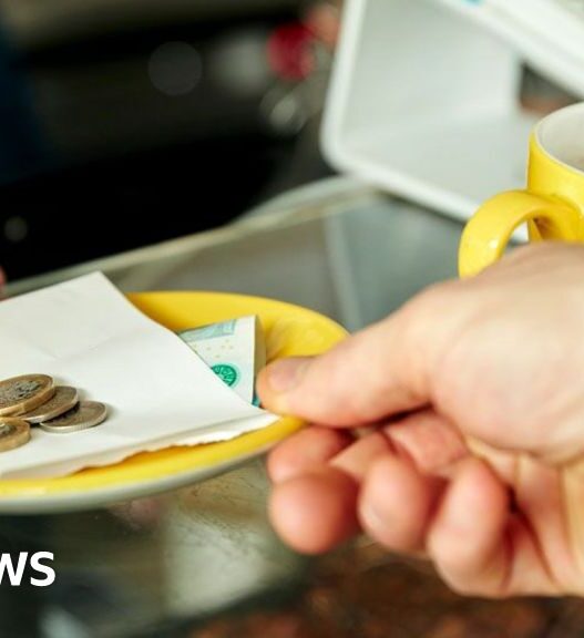 Workers must keep all tips from customers under new law