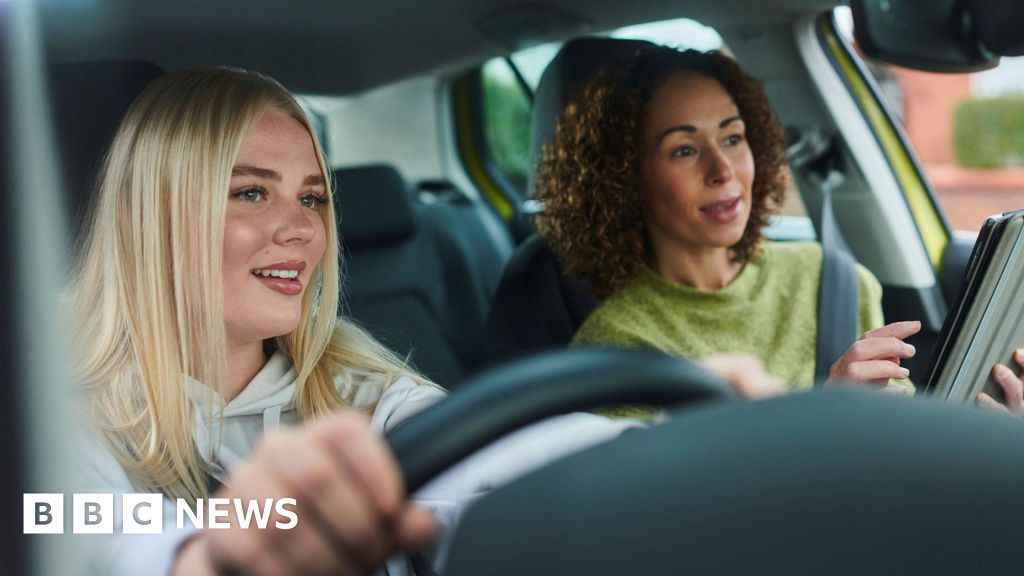 Young drivers should not have same-age passengers for six months, says AA